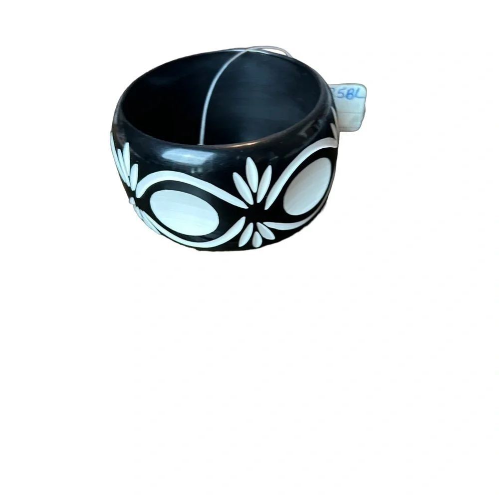 Shine Collection Delhi India w/Traditional Design Carved Resin Bangle Bracelet